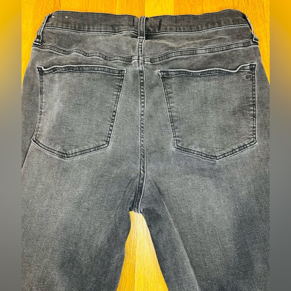 Madewell 9” Mid-Rise Skinny Jeans Black Distressed Raw Hem Size 31 - Picture 7 of 10